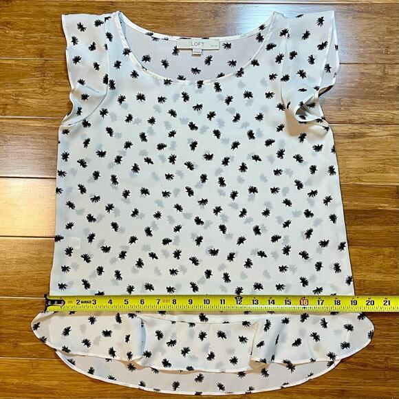 Ann Taylor Loft Off White Semi Sheer Dandelion Flutter Sleeve Blouse Top XSP - Picture 3 of 10